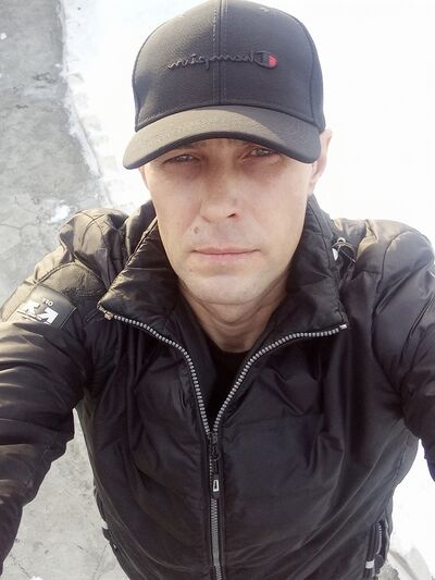  ,   Viktor, 44 ,   ,   , c 