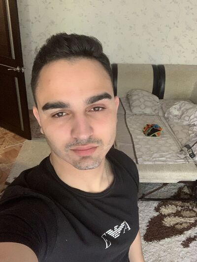  ,   Noa, 26 ,  