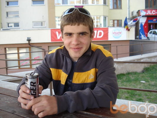  ,   Valik, 32 ,   