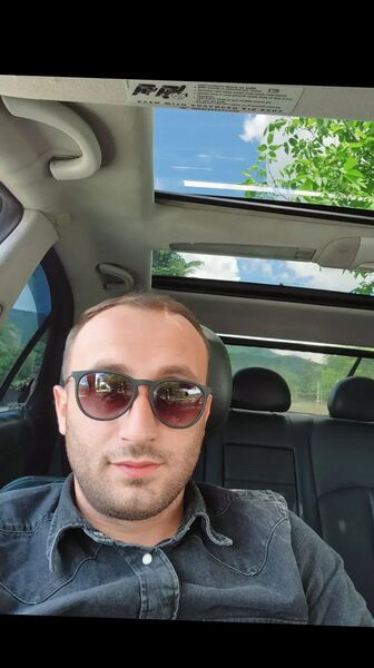  ,   Gigi, 28 ,     