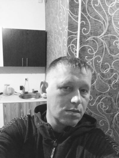 ,   Maxim, 38 ,   ,   