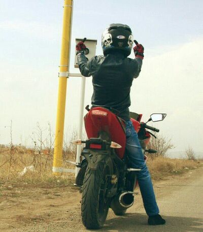  ,   LYOV, 32 ,   ,   , c 