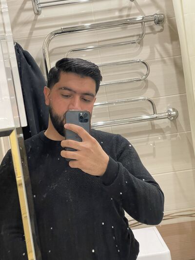  ,   Arman, 27 ,   ,   