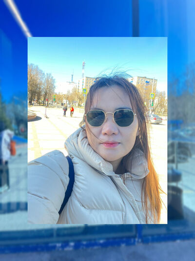  ,   Mia, 37 ,   ,   