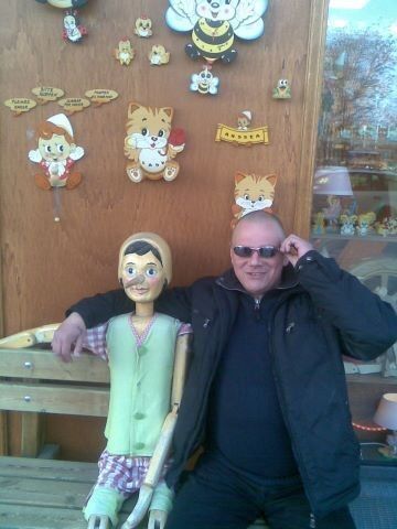  ,   Andrej, 52 ,   ,   , c 
