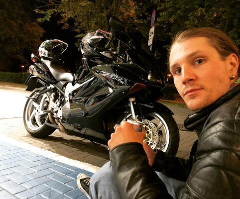  Warszawa,   Serhii, 32 ,   ,   , c 