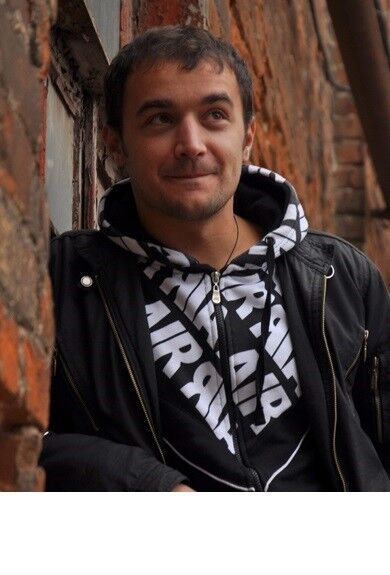  ,   Artur, 42 ,   ,   , c 