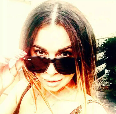  ,   Elen, 42 ,   ,   