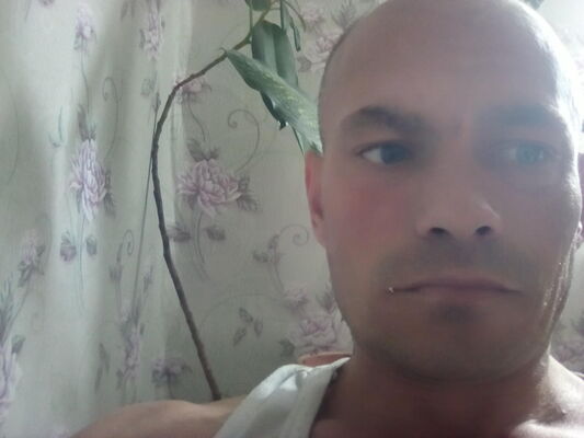  ,   Stepa, 44 ,   ,   , c , 