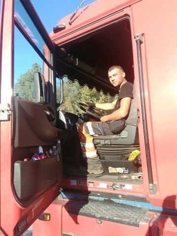  ,   Kolya, 35 ,   