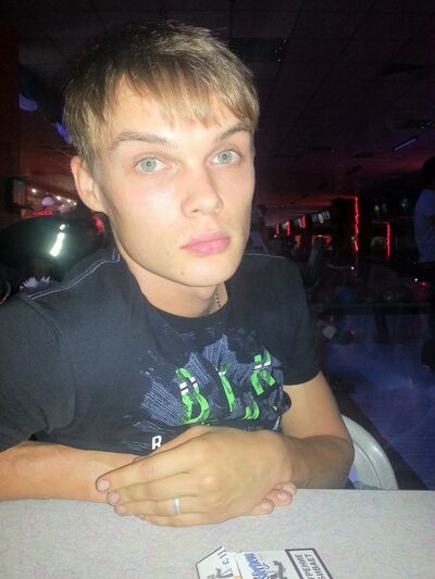  ,   Anton, 36 ,  