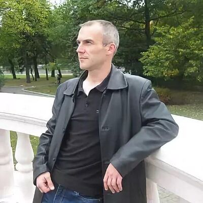  ,   Viktor, 54 ,   ,   