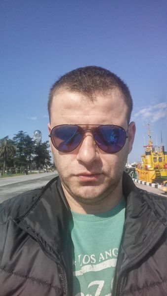  ,   Lasha, 40 ,   ,   
