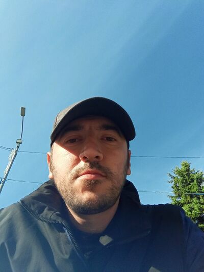  ,   Alex, 37 ,   ,   