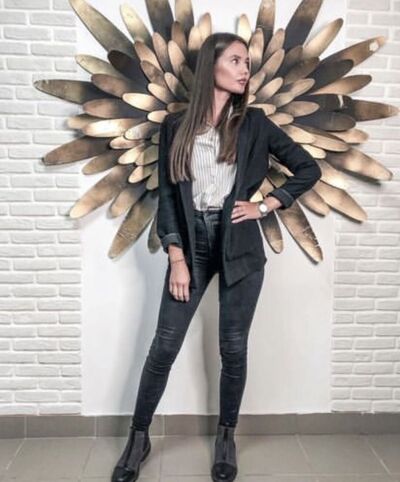  ,   Lady, 28 ,   ,   , c , 