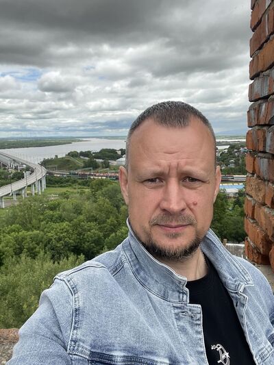  ,   Mihail, 44 ,   ,   