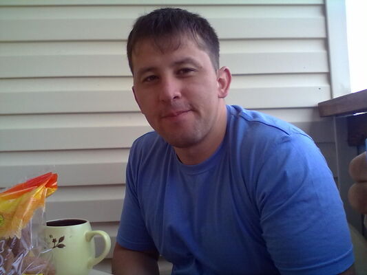  ,   Alex, 40 ,   
