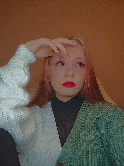  ,   Victorianna, 22 ,   ,   