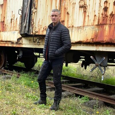  ,   Douglas, 55 ,   ,   