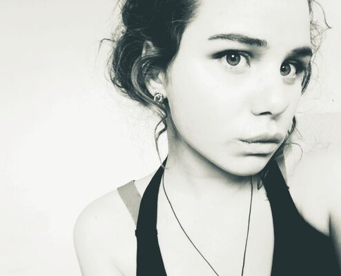   ,   Nika, 23 ,  