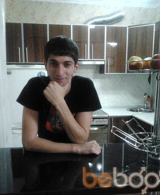  ,   Milano, 32 ,   