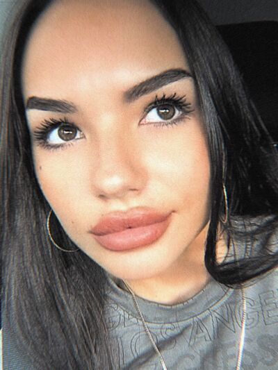  -,   Mila, 27 ,   