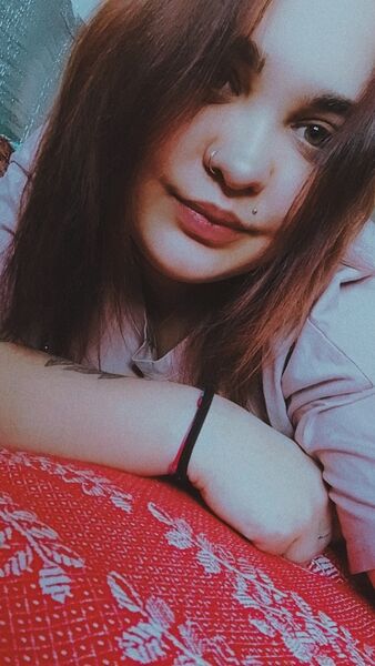  ,   Anna, 25 ,   