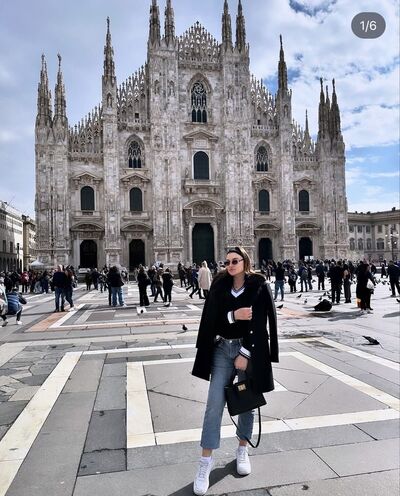  ,   Elena, 31 ,   c 