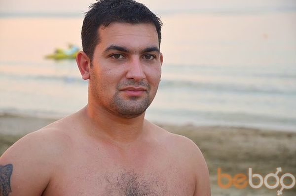  ,   Emil, 40 ,   