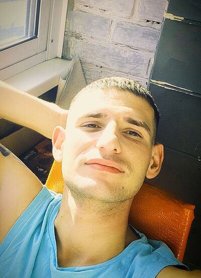  -,   Artyom, 30 ,   ,   