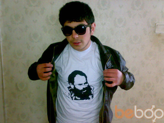  ,   Hovo, 32 ,  