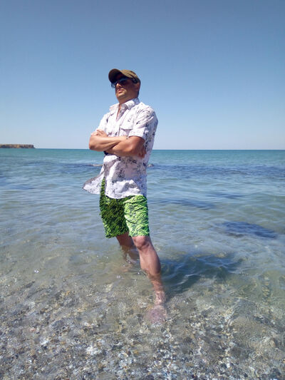  ,   Mik, 42 ,   ,   