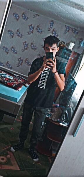  ,   Maxim, 20 ,   c 