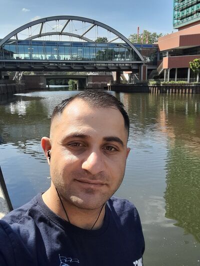  ,   Andro, 31 ,     