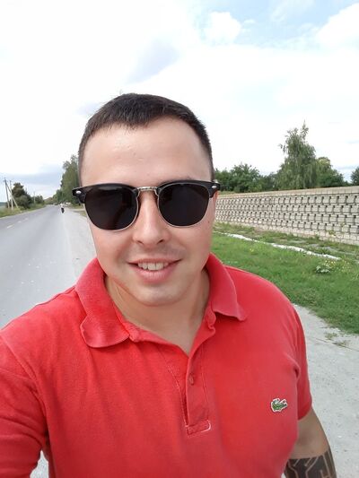  ,   Micha, 31 ,   