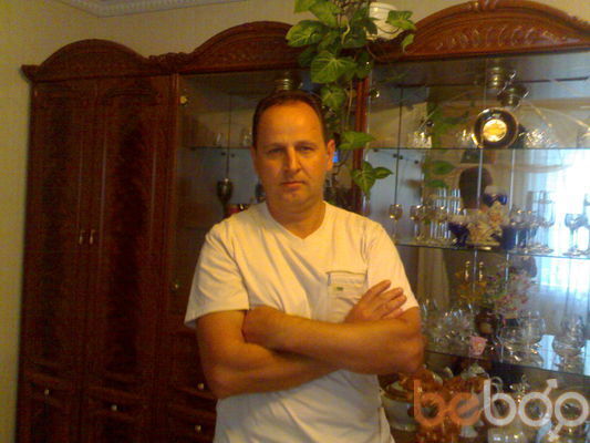  ,   NICUSOR, 59 ,  