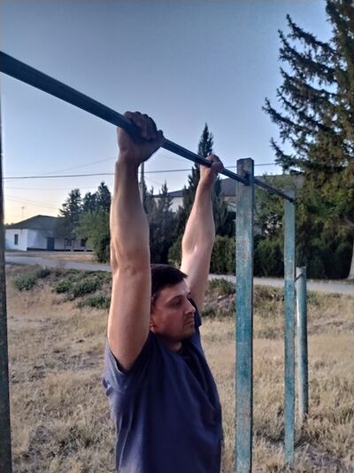  ,   Ruslan, 42 ,   ,   , c , 