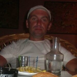  ,   Slavik, 45 ,  