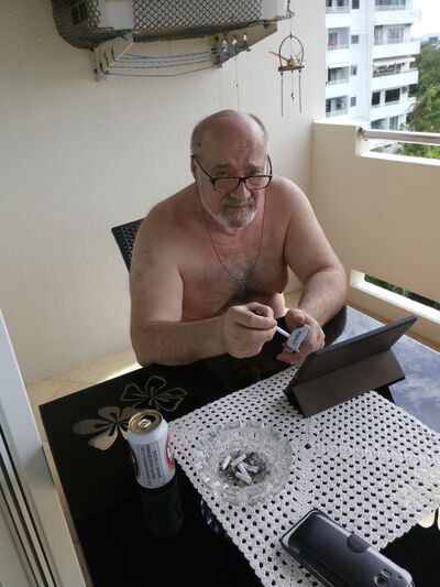  -,   Andrew, 60 ,     , c 