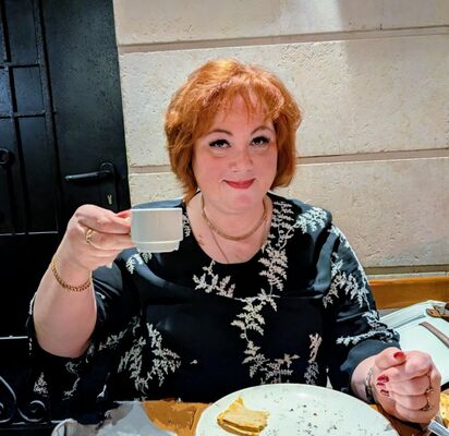  ,   Beatrisa, 53 ,   ,   