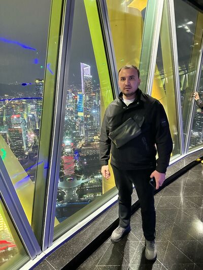  ,   Ali, 32 ,   ,   