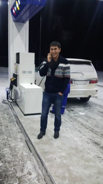  ,   Azat, 37 ,   ,   , c 