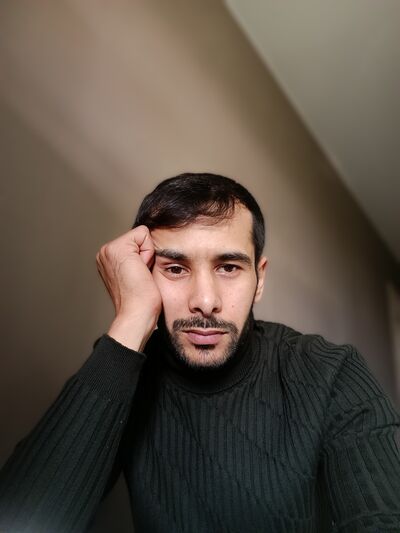  ,   Ali, 32 ,   ,   