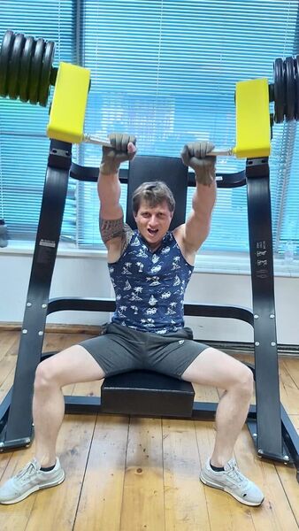  ,   Gio gio, 37 ,   ,   