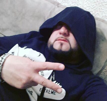  ,   Ruslan, 40 ,   ,   , c 