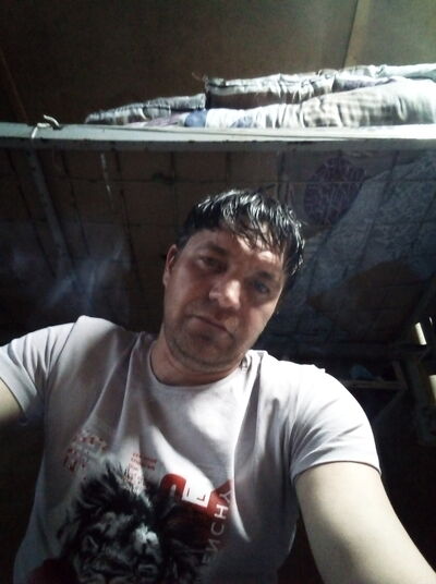  ,   Den, 34 ,   ,   