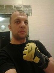  ,   Walentin, 39 ,   
