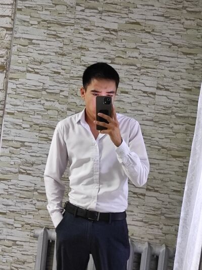  ,   Erlan, 22 ,   ,   , c , 