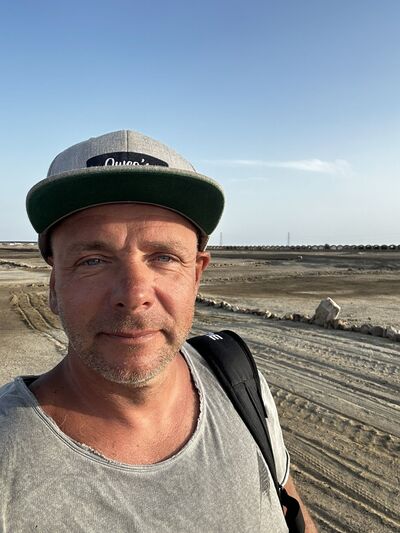  ,   Konrad, 43 ,   ,   