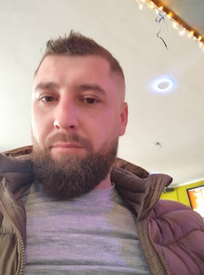  ,   Dan, 34 ,   ,   